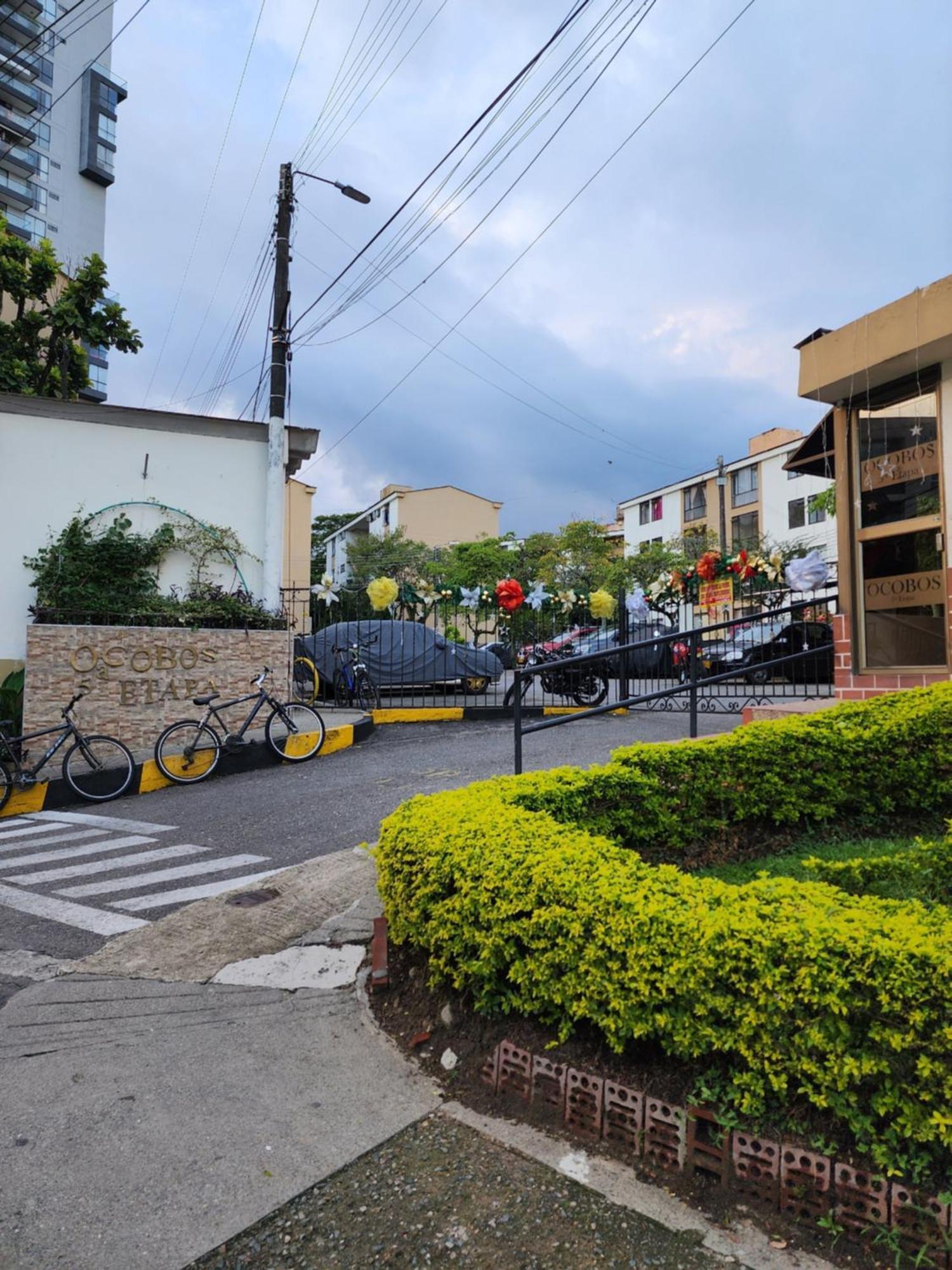 Apartment Ubicado En El Corazon De La Ciudad, Centros Comerciales Y Parque Deportivo *