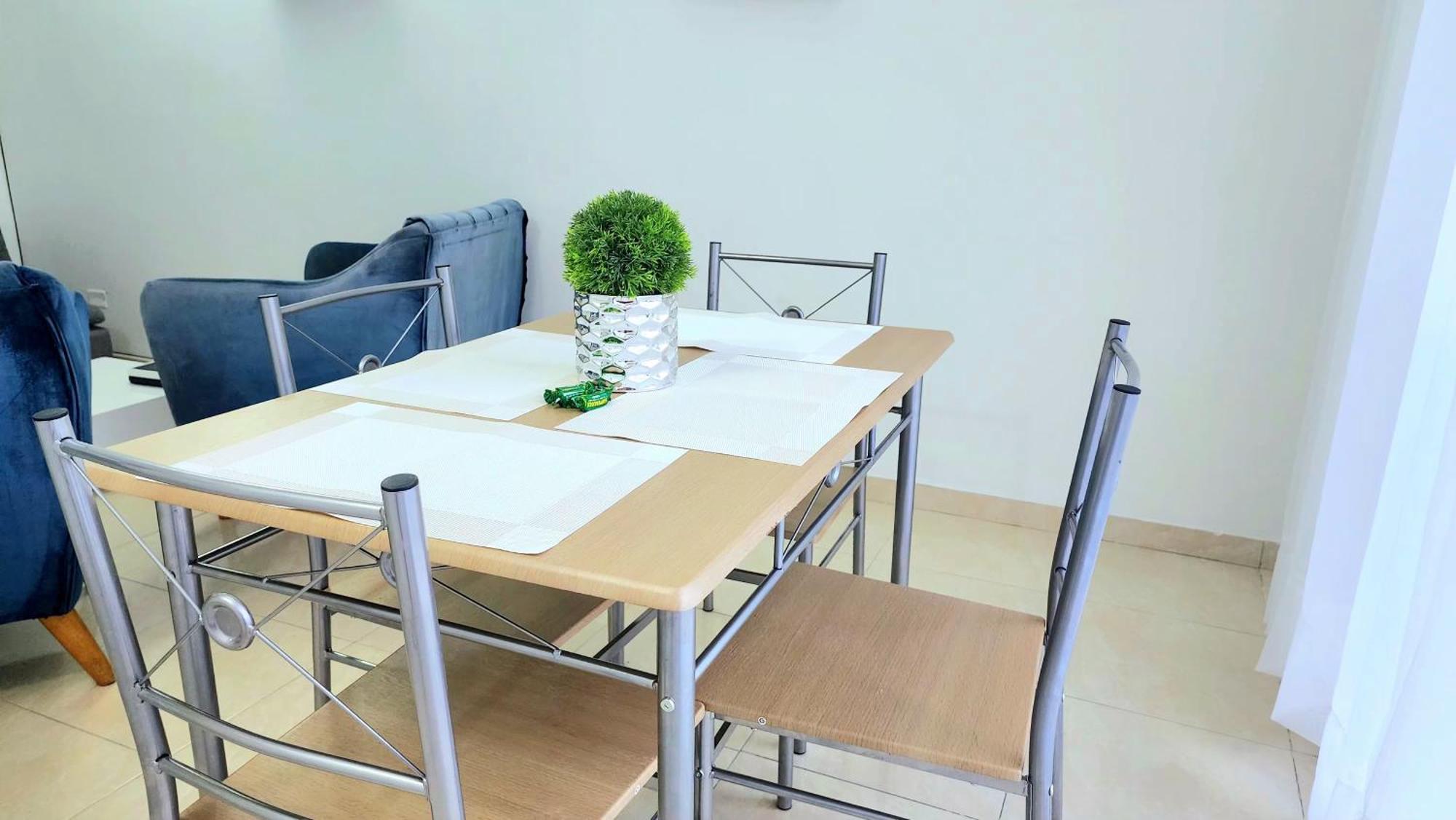 Ubicado En El Corazon De La Ciudad, Centros Comerciales Y Parque Deportivo Apartment