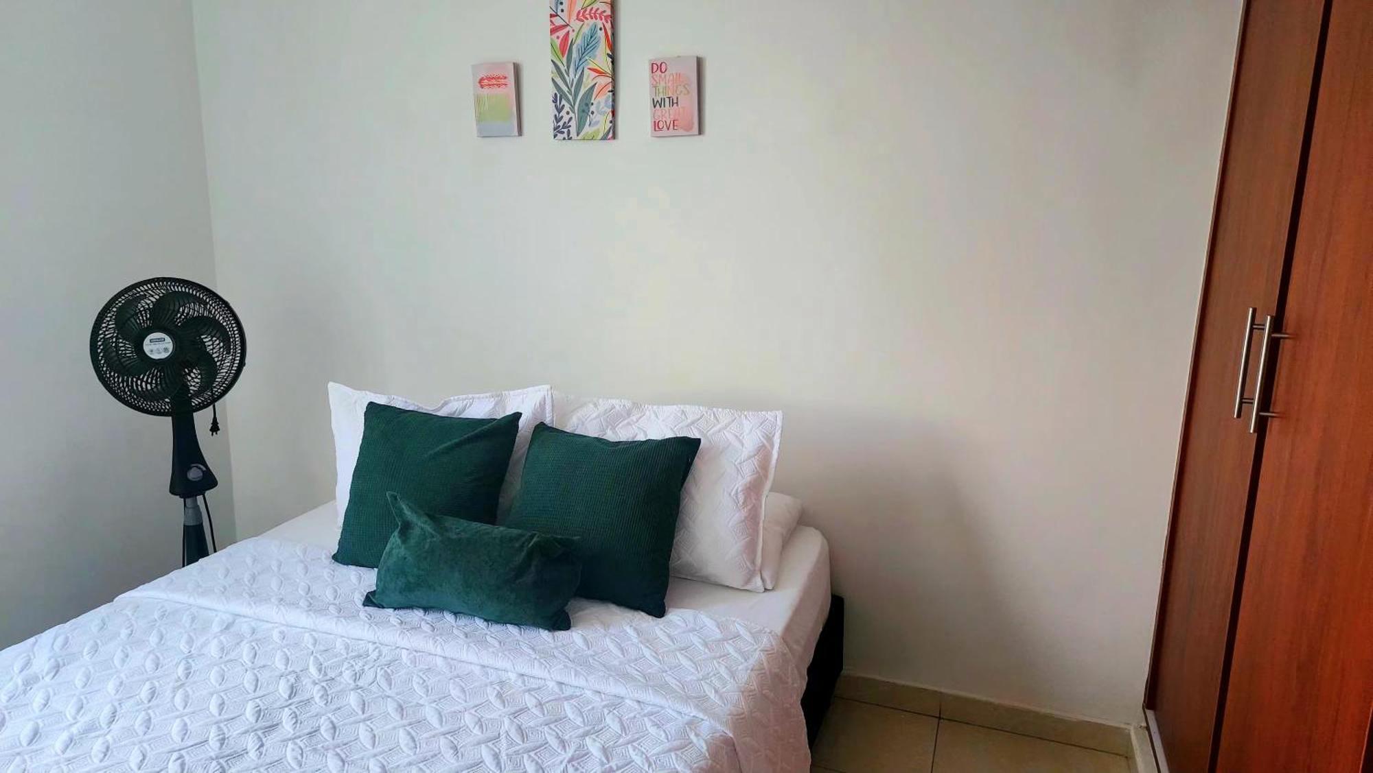 Ubicado En El Corazon De La Ciudad, Centros Comerciales Y Parque Deportivo Apartment