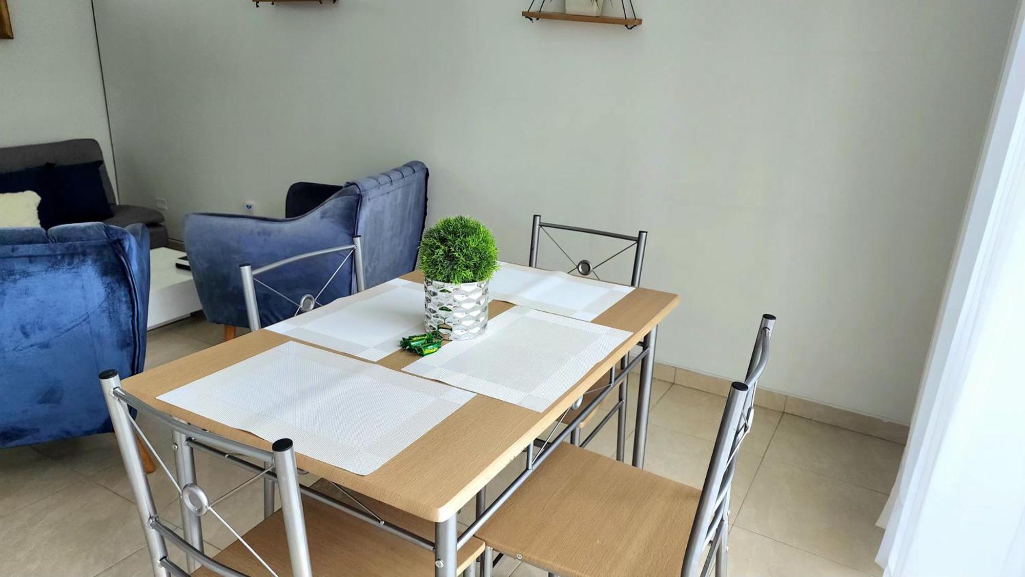 Ubicado En El Corazon De La Ciudad, Centros Comerciales Y Parque Deportivo Apartment